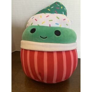 Jazwares Squishmallow 2024 Christmas Chantal the Cupcake 10"